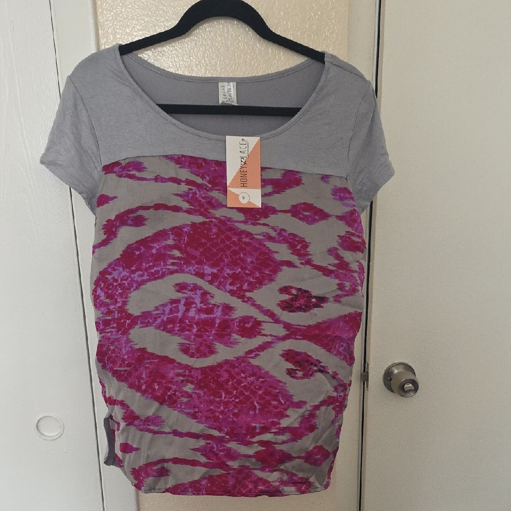 Honey and Lace Gray and Pink Short Sleeve Tee